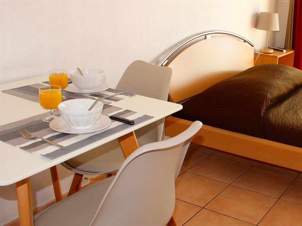 Residence Meublee Studiotel Cagnes-sur-Mer Exterior photo